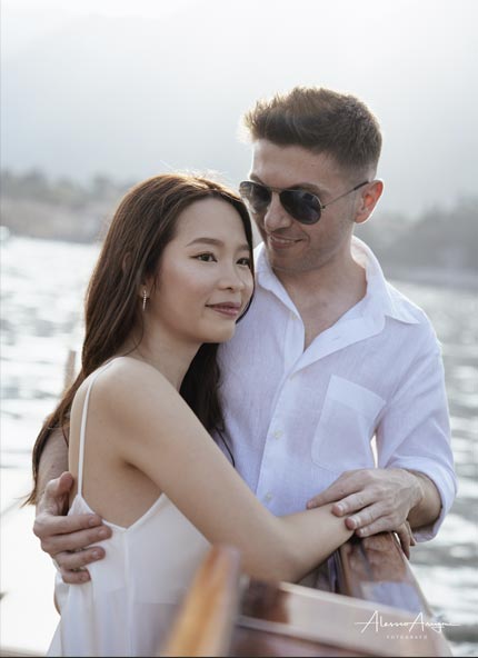 Ritratto di coppia di sposi sul Lago di Como