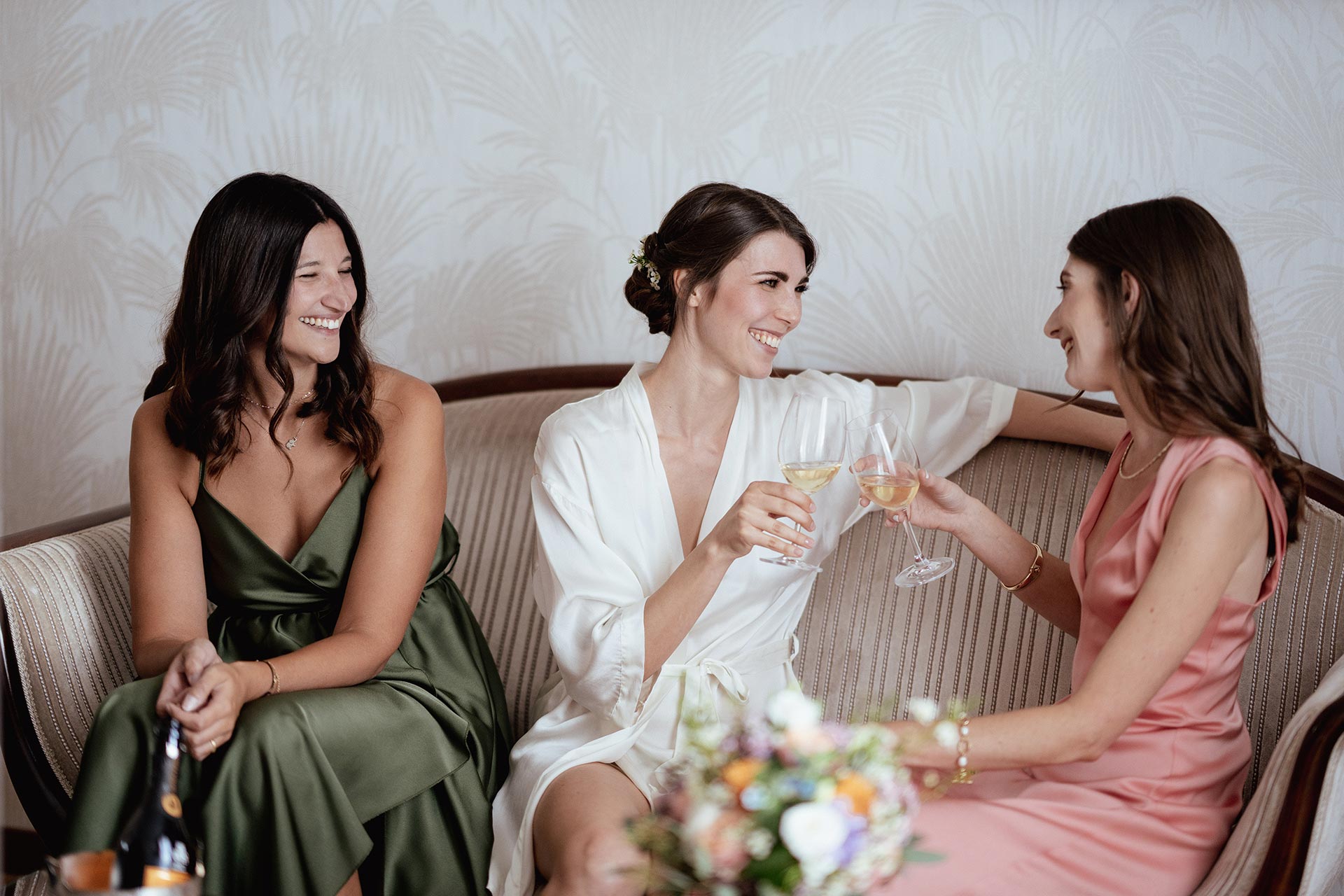 alessio-arrigoni-servizio-fotografico-matrimonio-cd-brindisi-sposa-invitate Alessio Arrigoni servizio fotografico matrimonio C&D brindisi sposa e invitate