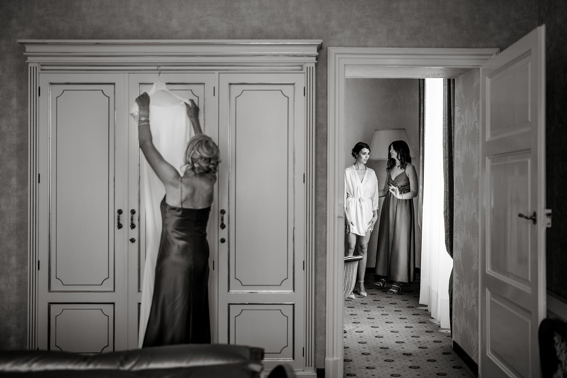 alessio-arrigoni-servizio-fotografico-matrimonio-cd-momenti-di-preparazione-della-sposa Alessio Arrigoni servizio fotografico matrimonio C&D momenti di preparazione della sposa