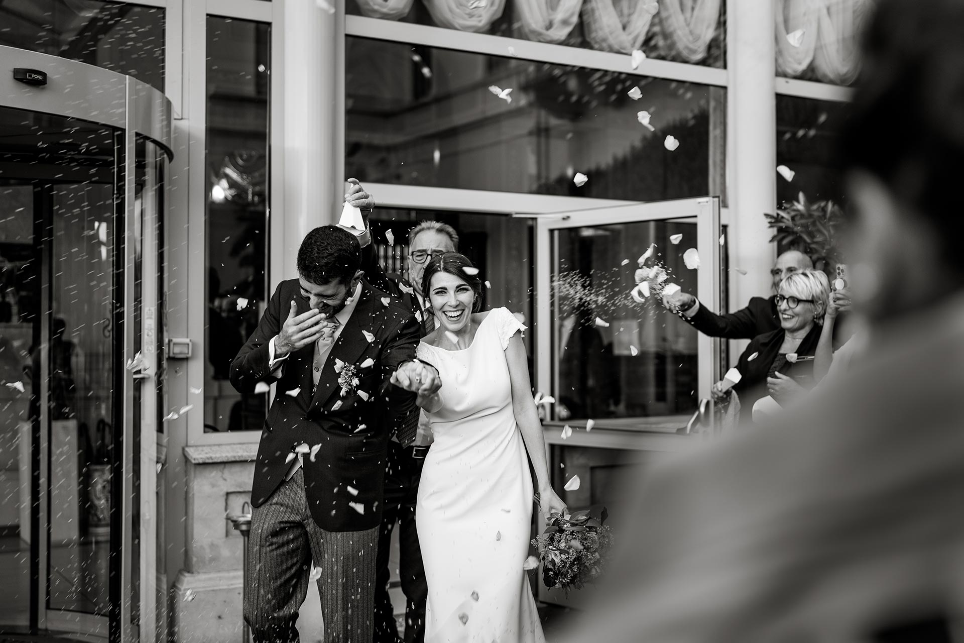 alessio-arrigoni-servizio-fotografico-matrimonio-cd-saluto-sposi Alessio Arrigoni servizio fotografico matrimonio C&D saluto sposi